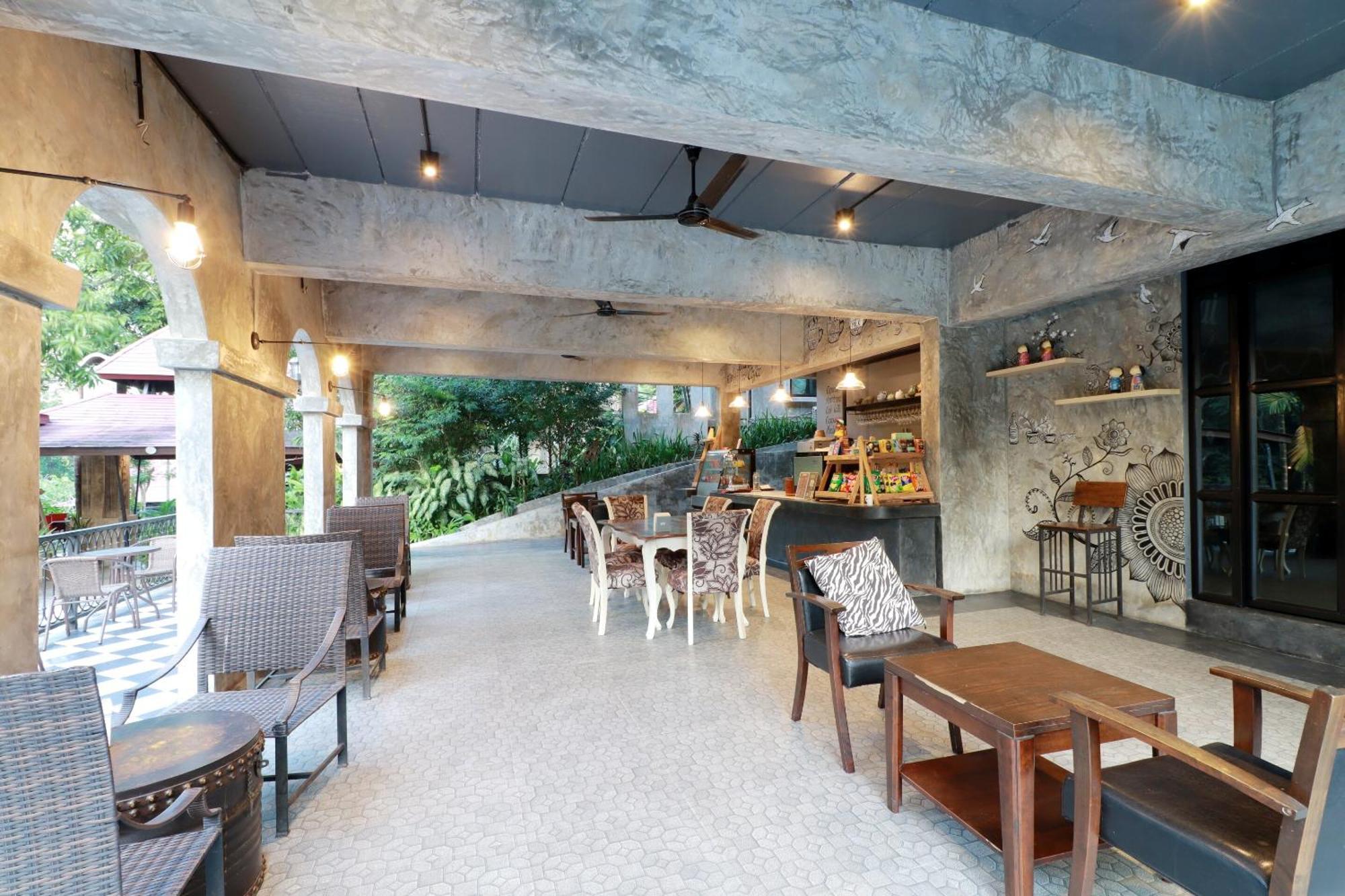 Capital O 464 At Nata Chiangmai Chic Jungle Hotel Mae Rim Exterior photo